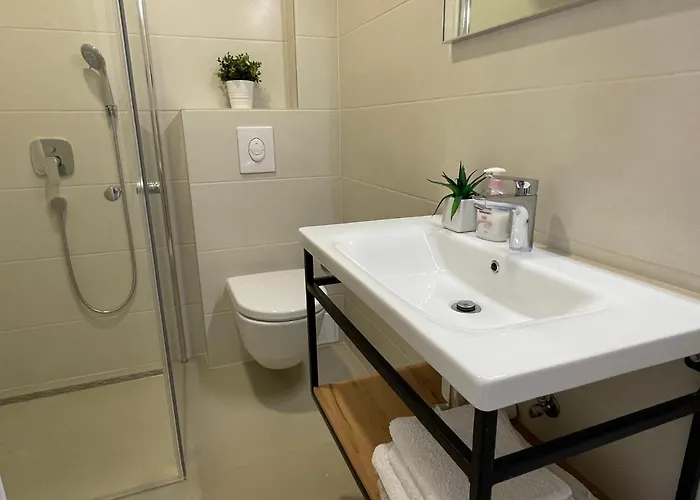 アパート Jasminka